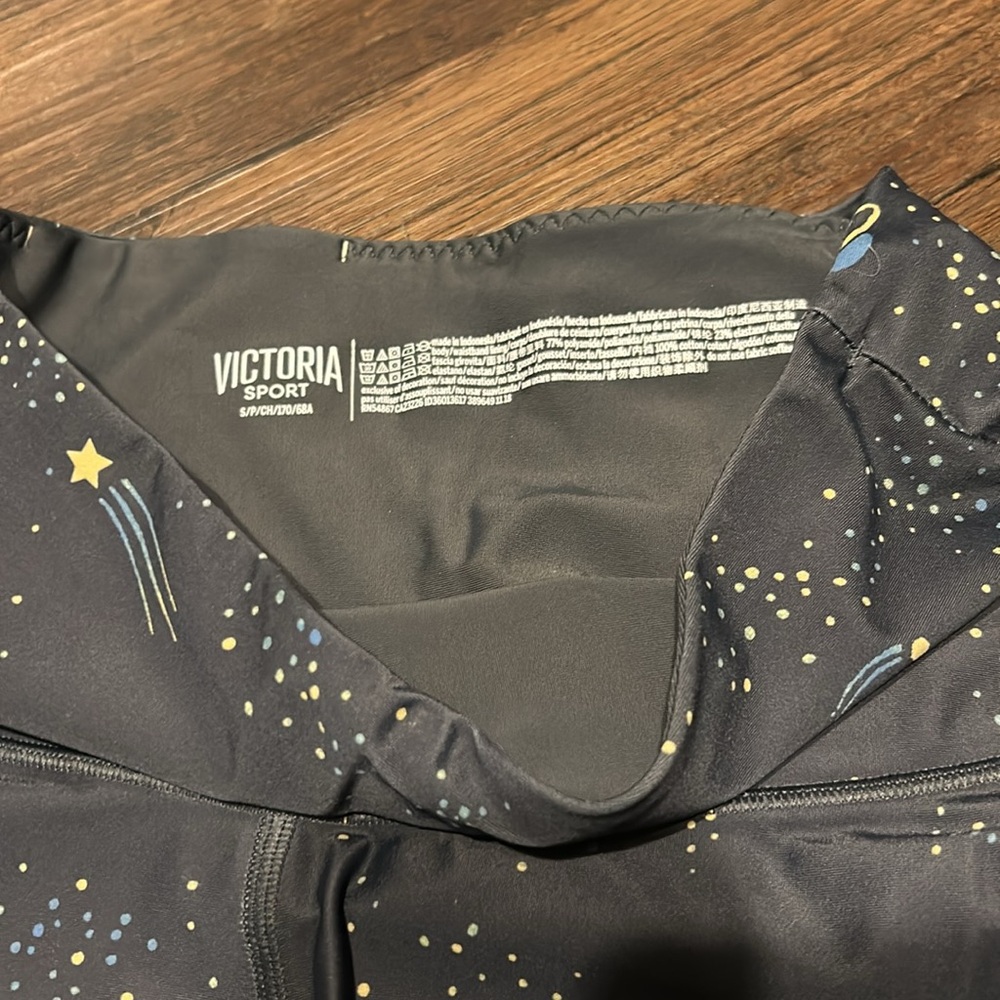 Victoria Sport Space Leggings Size Small - Picture 2 of 4
